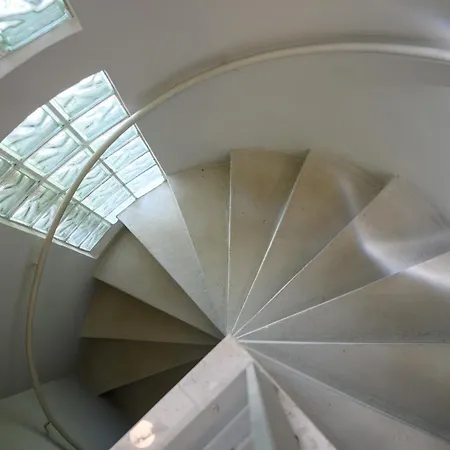 Seafront House Casa Flora بيت للعطل تروغير