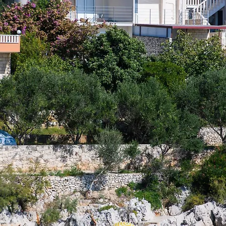 Seafront House Casa Flora تروغير